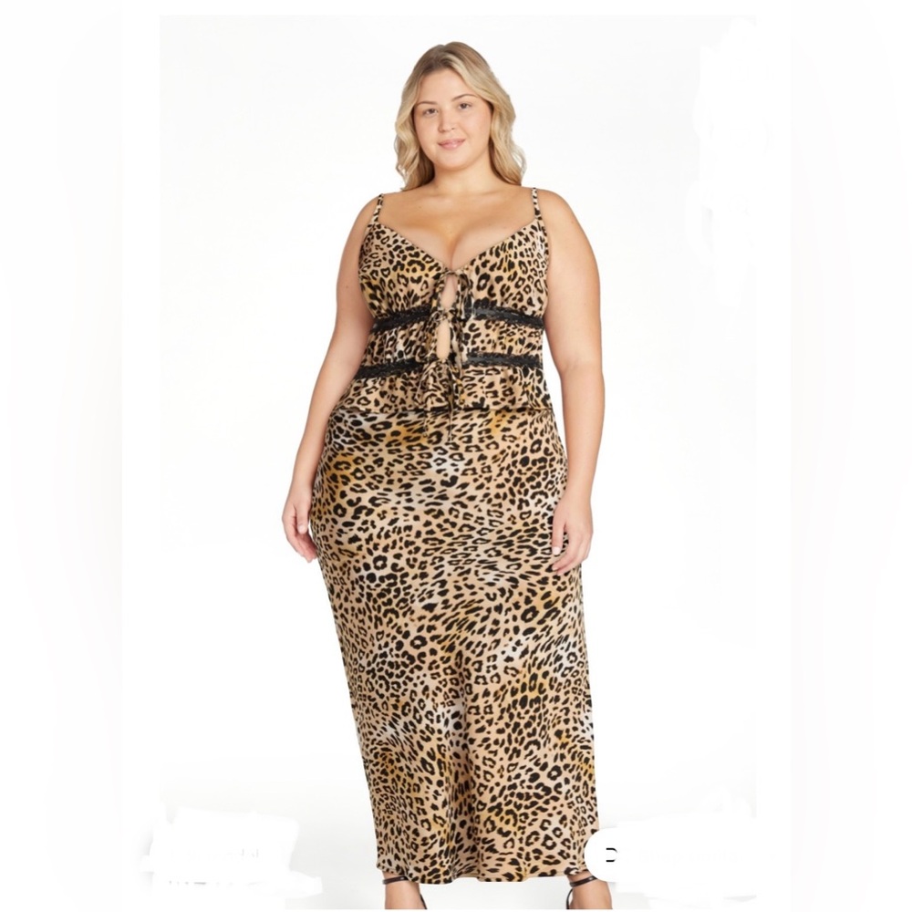 2Pc Animal Print Halter and Skirt No Boundaries